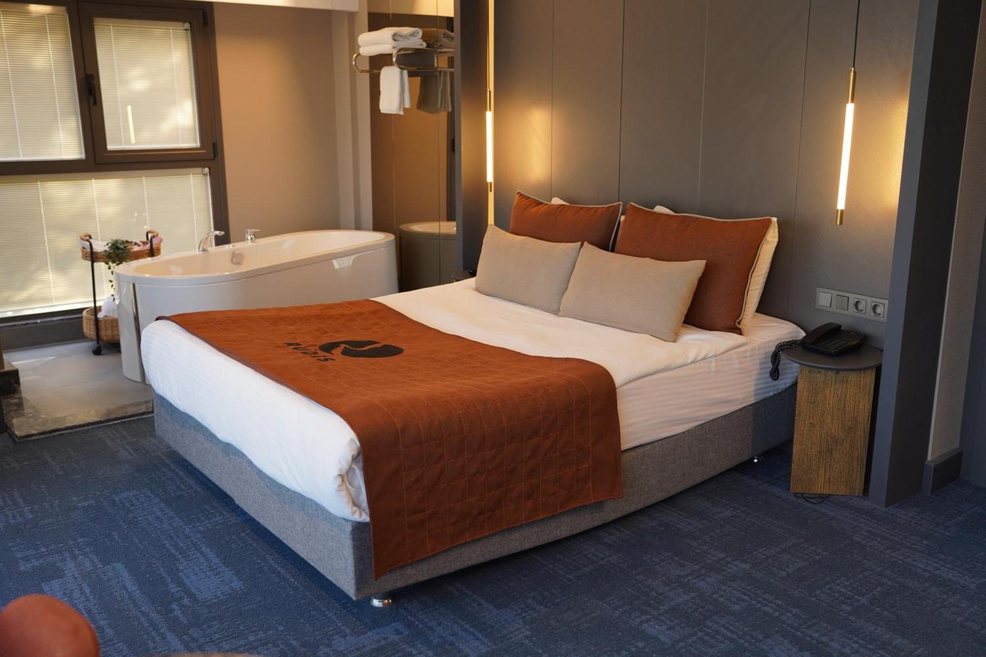 Rudis Hotel Narlidere Buitenkant foto