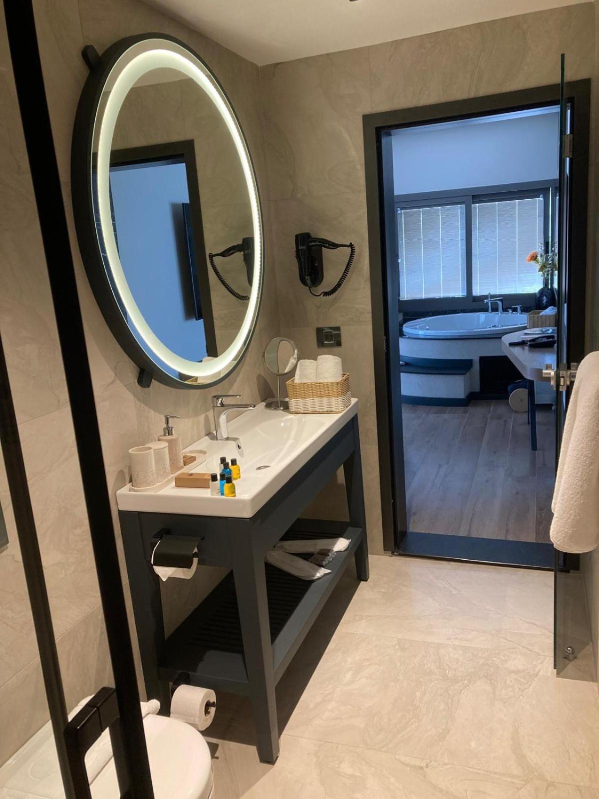 Rudis Hotel Narlidere Buitenkant foto